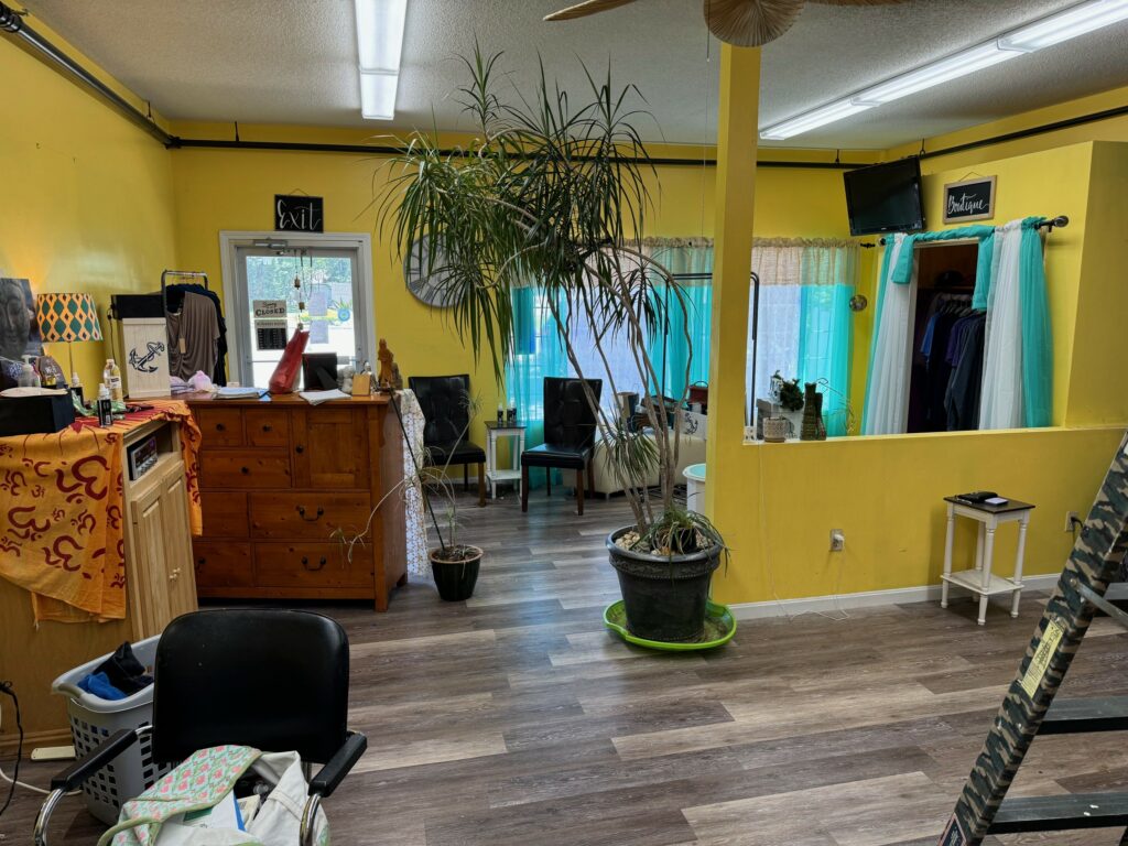 Salon/Retail