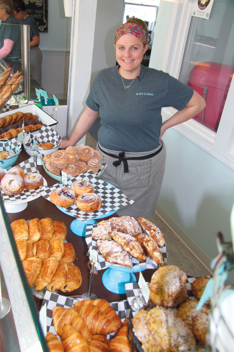 notable-edible-eat-cake-1 Danielle Nettleton